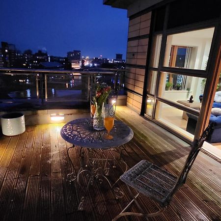 Luxury Penthouse Apartment ลีดส์ ภายนอก รูปภาพ