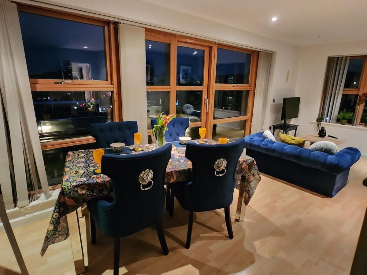 Luxury Penthouse Apartment ลีดส์ ภายนอก รูปภาพ